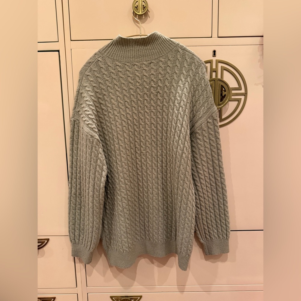 Zara Men's Light Gray Crewneck Sweater - Picture 4 of 4